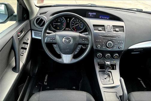 2013 Mazda Mazda3 i Touring