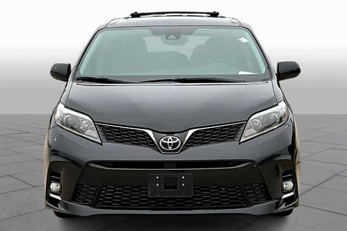 2019 Toyota Sienna SE