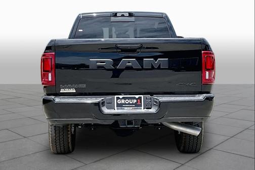 Diamond Black Crystal Pearlcoat 2026 RAM 2500 Laramie Crew Cab 4x4 6'4' Box