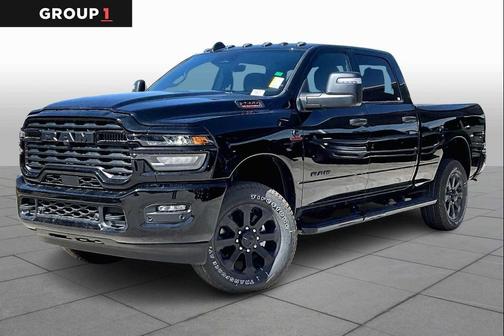 Diamond Black Crystal Pearlcoat 2026 RAM 2500 Big Horn Crew Cab 4x4 6'4' Box