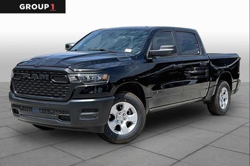 Diamond Black Crystal Pearlcoat 2026 RAM 1500 Tradesman