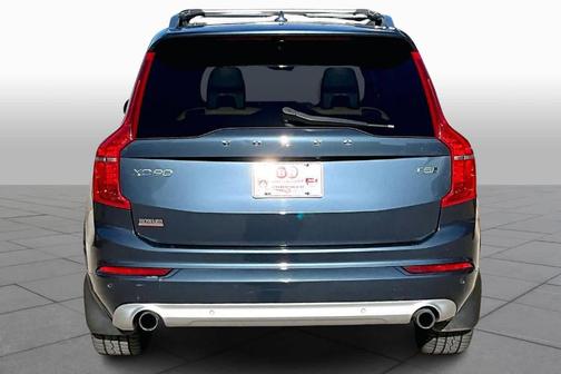 2018 Volvo XC90 T5 Momentum