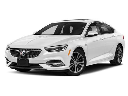 Summit White 2018 Buick Regal Sportback Essence