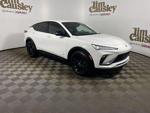 Summit White 2025 Buick Envista Sport Touring FWD