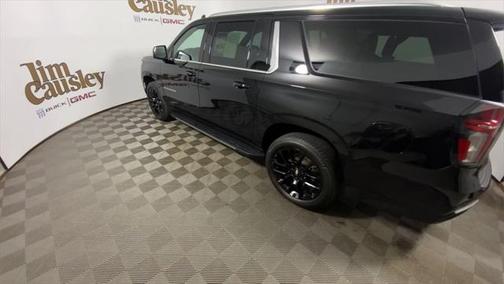 2022 Chevrolet Suburban LT