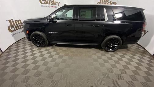 2022 Chevrolet Suburban LT