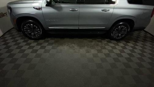 2025 GMC Yukon XL 4WD Elevation