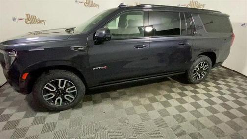 2023 GMC Yukon XL 4WD AT4