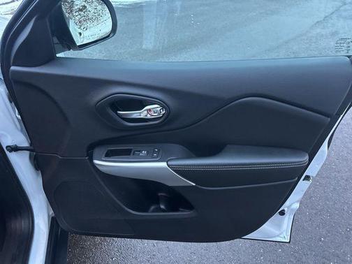 2022 Jeep Cherokee X 4x4