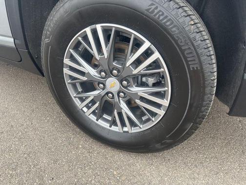 Sterling Gray Metallic 2025 Chevrolet Traverse LT