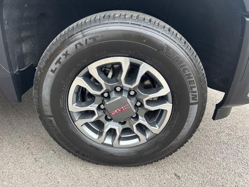 2024 GMC Sierra 2500 SLT