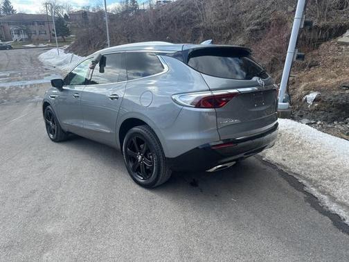 2023 Buick Enclave Essence AWD