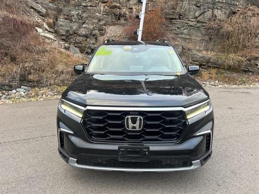 2023 Honda Pilot Touring 8-Passenger