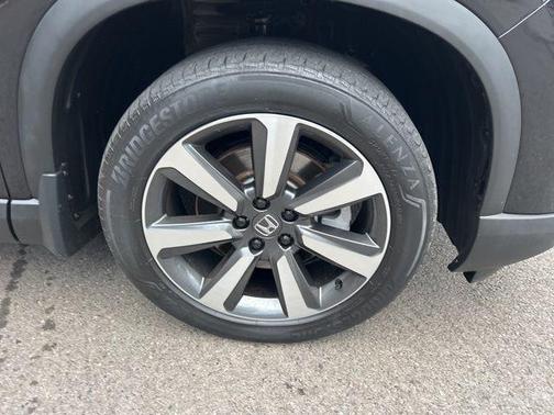 2023 Honda Pilot Touring 8-Passenger