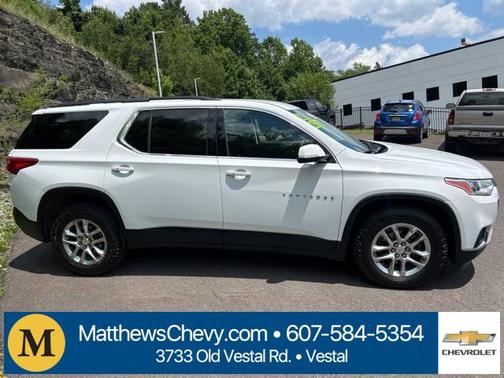 2021 Chevrolet Traverse LT Cloth