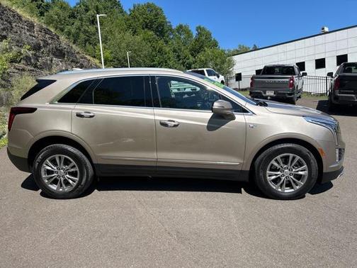 2022 Cadillac XT5 Premium Luxury