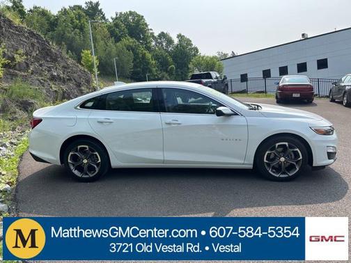 2022 Chevrolet Malibu FWD LT