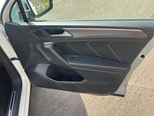 2022 Volkswagen Tiguan 2.0T SEL R-Line 4MOTION