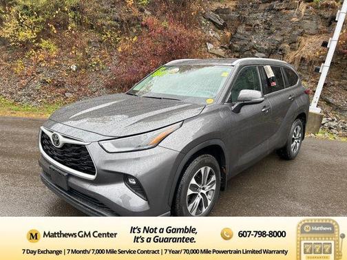 2022 Toyota Highlander XLE