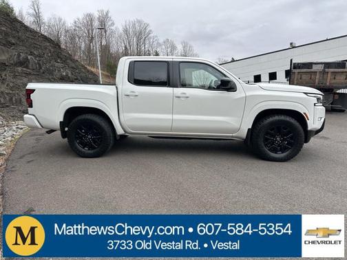 2023 Nissan Frontier SV