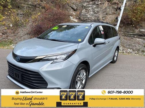 2022 Toyota Sienna XLE