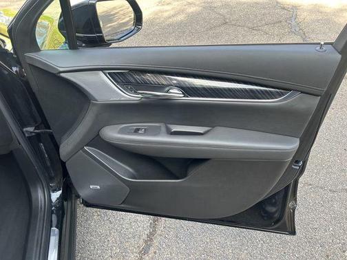 Stellar Black Metallic 2024 Cadillac XT6 Premium Luxury AWD