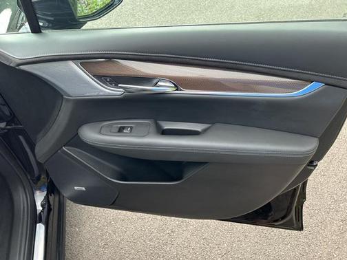 2024 Cadillac XT6 Sport AWD