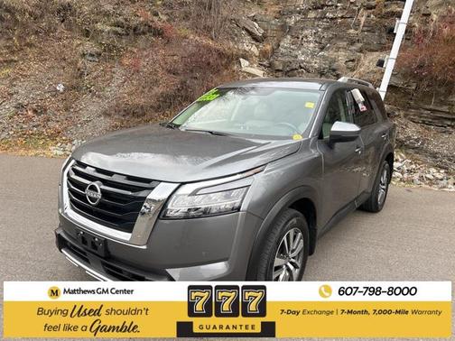 2023 Nissan Pathfinder SL 4WD