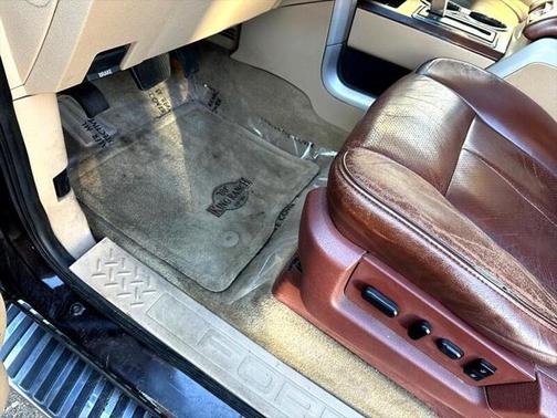 2013 Ford F-150 4WD SuperCrew 139'' King Ranch