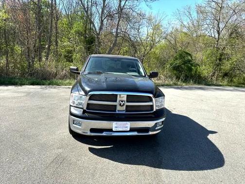 2012 RAM 1500 4WD Quad Cab 140.5'' Big Horn