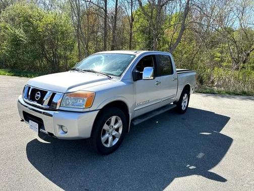 2009 Nissan Titan LE Crew Cab