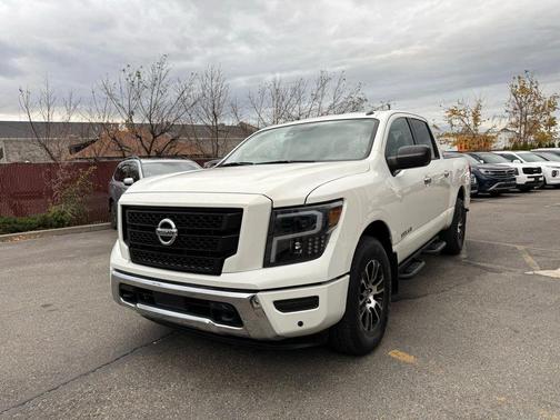 2021 Nissan Titan SV