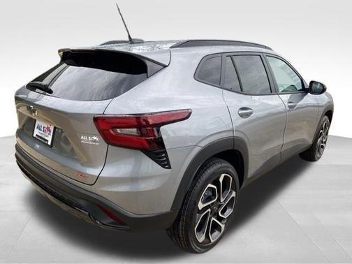 Sterling Gray Metallic 2026 Chevrolet Trax FWD 2RS