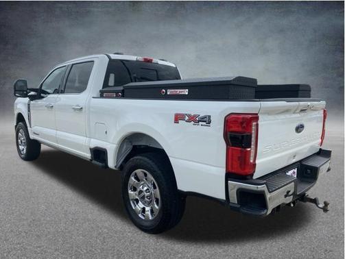 Star White Metallic Tri-Coat 2024 Ford F-250 Lariat