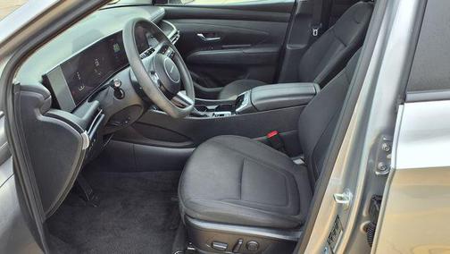 Shimmering Silver 2025 Hyundai TUCSON SEL