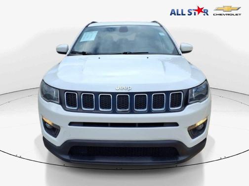 White Clearcoat 2019 Jeep Compass Latitude