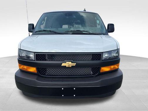 2025 Chevrolet Express 2500 LS