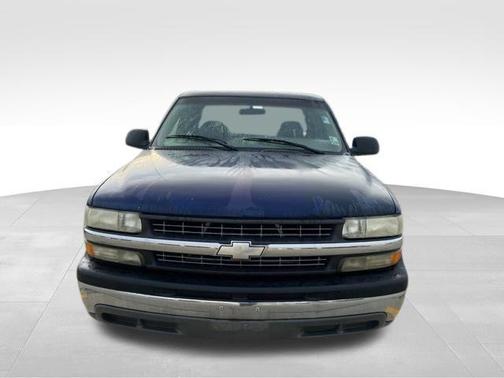 2002 Chevrolet Silverado 1500 Base