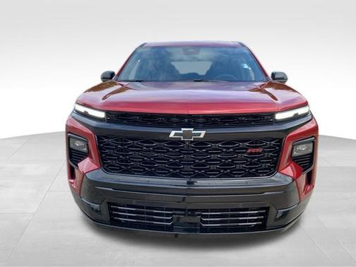 Radiant Red Tintcoat 2026 Chevrolet Traverse RS