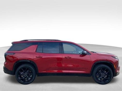Radiant Red Tintcoat 2026 Chevrolet Traverse RS