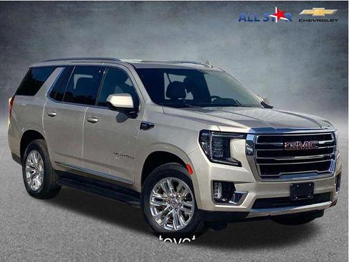 Pearl Beige Metallic 2023 GMC Yukon SLT