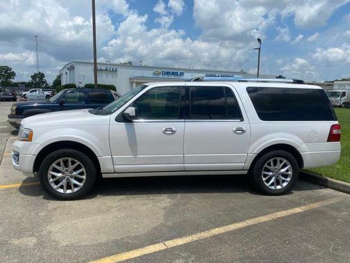 White Platinum Metallic Tri-Coat 2017 Ford Expedition EL Limited