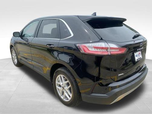 Black Metallic 2024 Ford Edge SEL