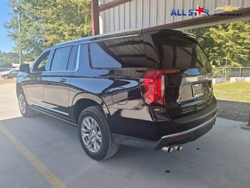 Midnight Blue Metallic 2023 GMC Yukon XL Denali