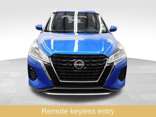 2022 Nissan Kicks SV