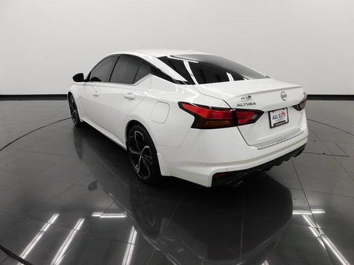 2023 Nissan Altima SR FWD