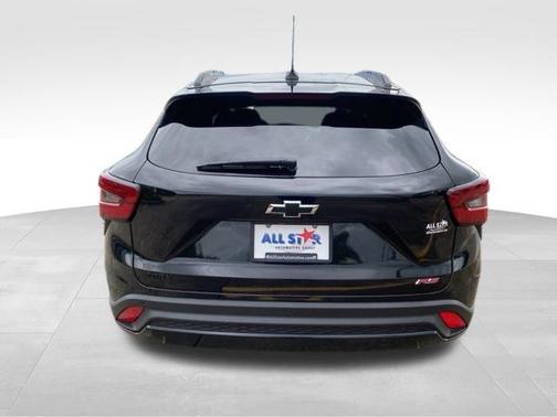 Mosaic Black Metallic 2026 Chevrolet Trax FWD 2RS