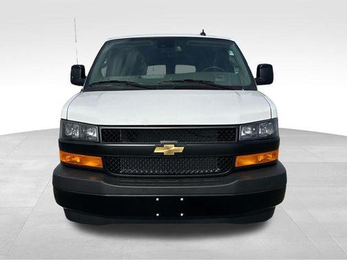 2025 Chevrolet Express 2500 LS