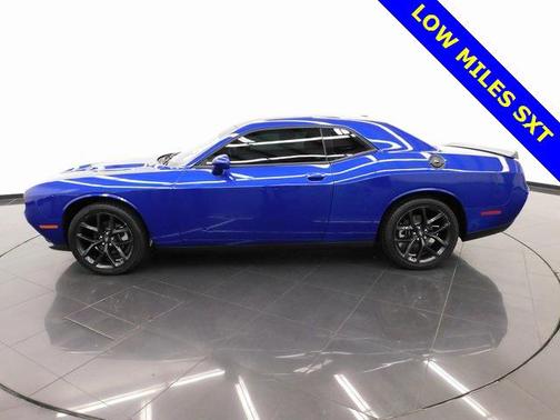2022 Dodge Challenger SXT