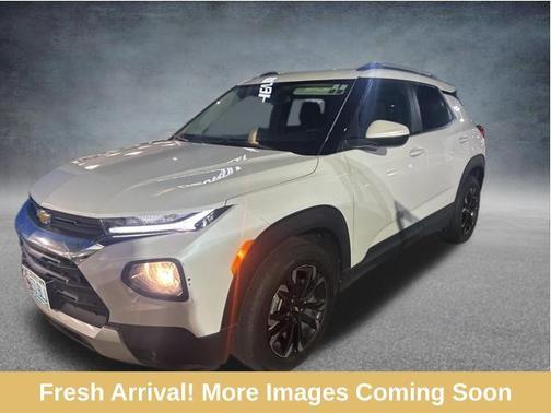Iridescent Pearl Tricoat 2021 Chevrolet Trailblazer LT